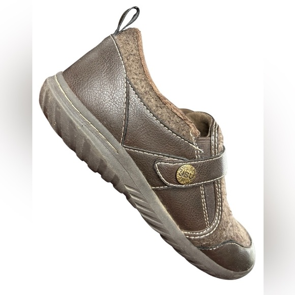 JBU TIDE Brown Vegan Slip Resistant Outdoor Hiking Shoes, Size 8W - Picture 2 of 9